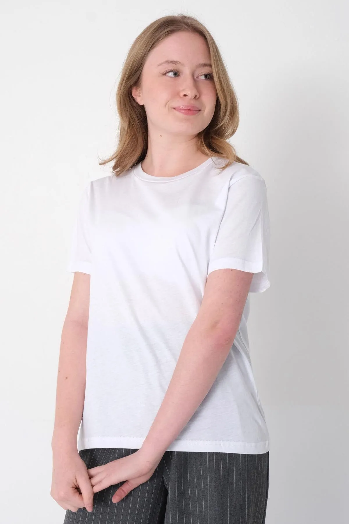Basic T-shirt With Round Neck