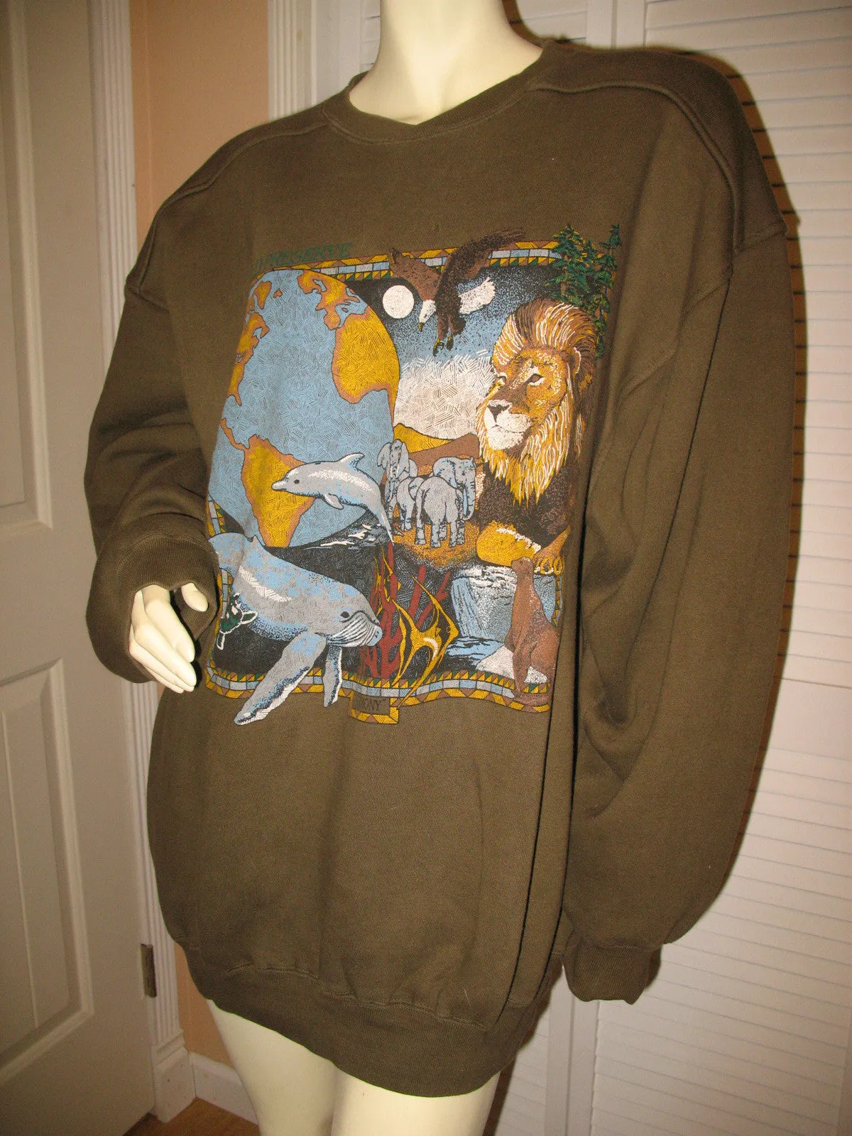 GALT CREW Mens Olive Green Crew Neck Knit Pullover Sweater Wild Animals Wildlife Dolphin Whale Lion Large