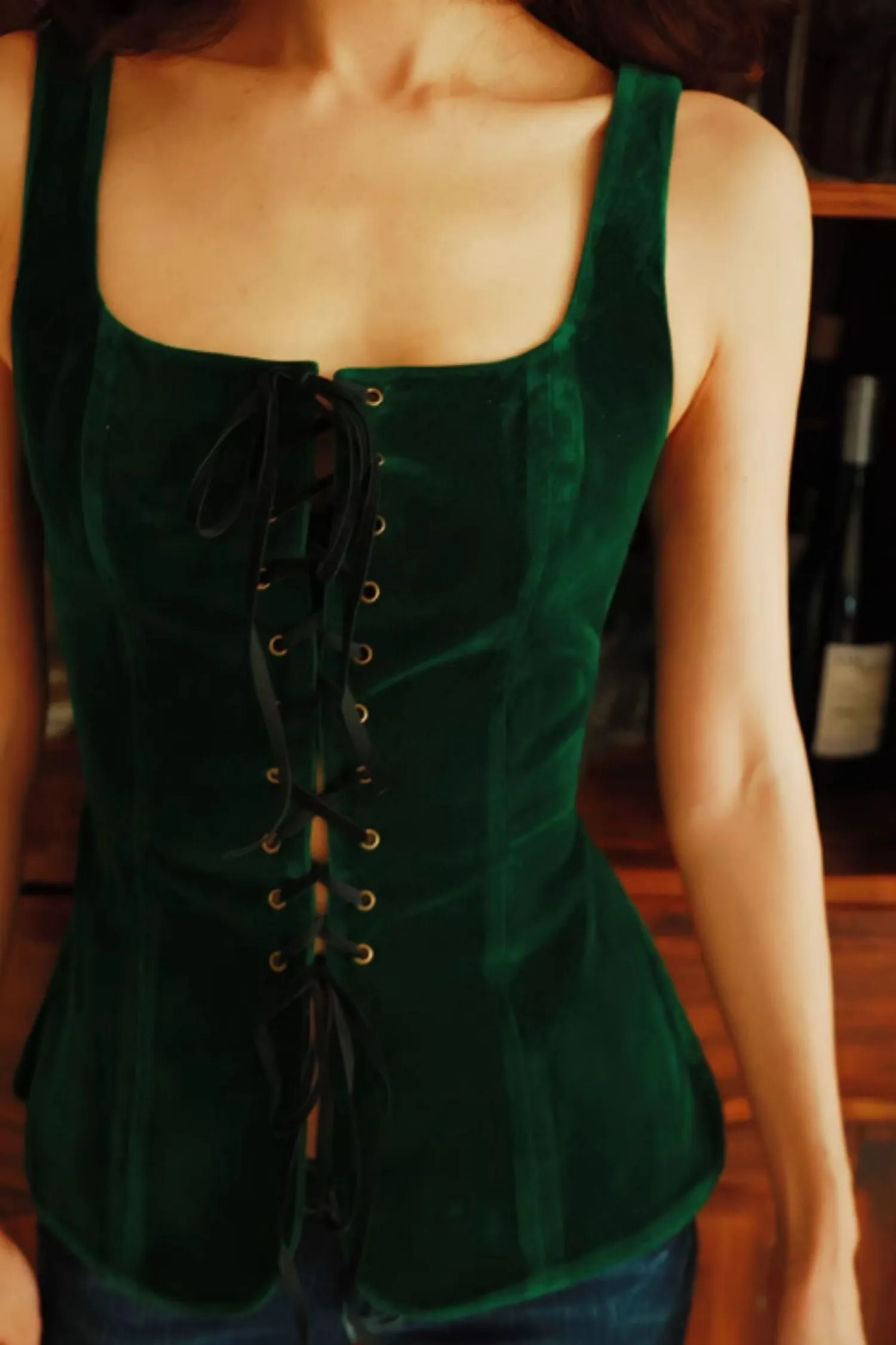 Sleeveless velvet vest with string 5546