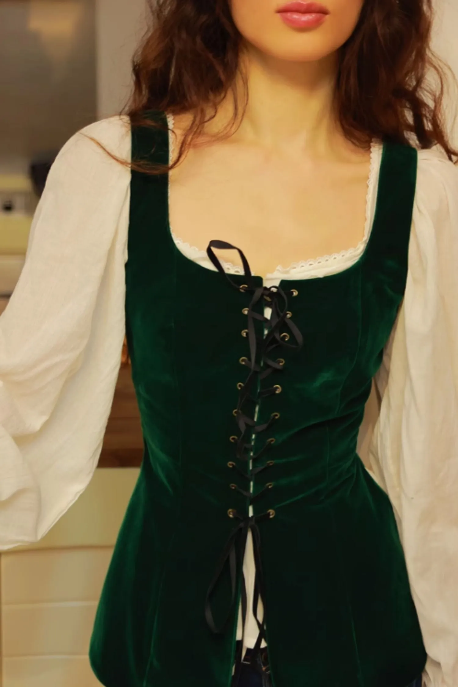 Sleeveless velvet vest with string 5546